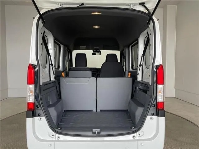 N-VAN(ホンダ)の車両写真