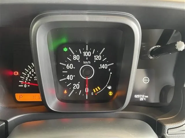 N-VAN(ホンダ)の車両写真