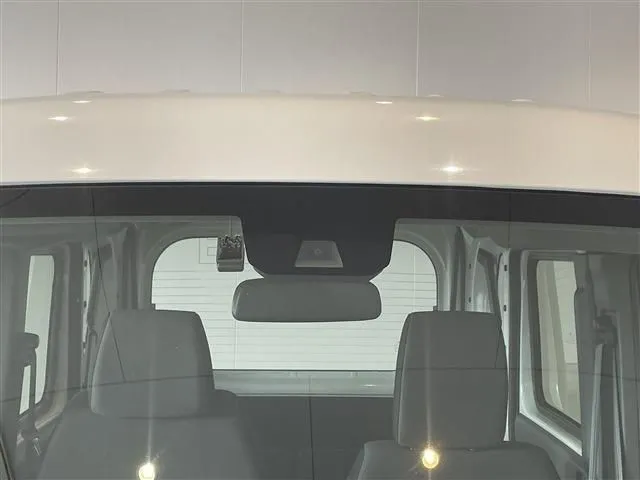 N-VAN(ホンダ)の車両写真