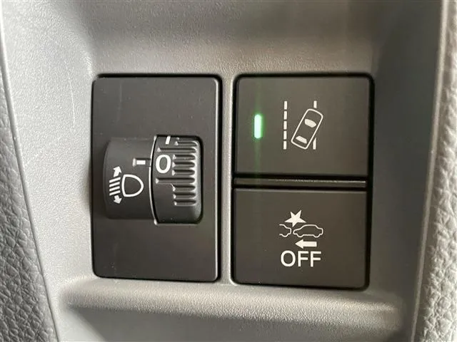 N-VAN(ホンダ)の車両写真