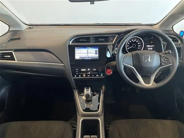 ホンダ　シャトル　ハイブリッド