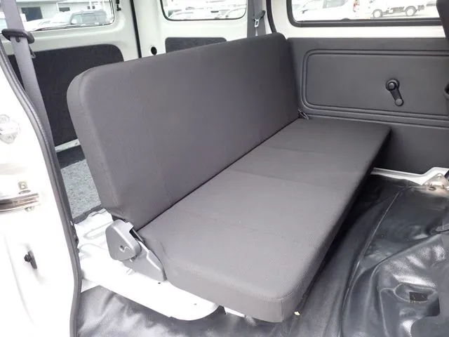 ダイハツ　ハイゼットカーゴ