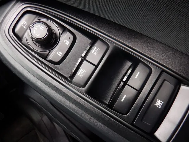 ＳＵＢＡＲＵ　ＸＶ（スバル）の車両写真