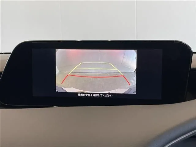 マツダ　ＭＡＺＤＡ３　セダン