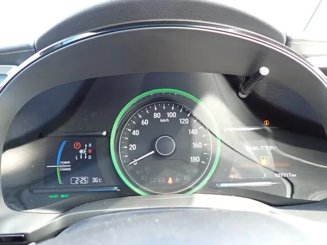 シャトル　ハイブリッド（ホンダ）の車両写真