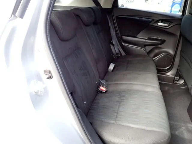 シャトル　ハイブリッド（ホンダ）の車両写真