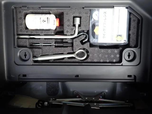 シャトル　ハイブリッド（ホンダ）の車両写真