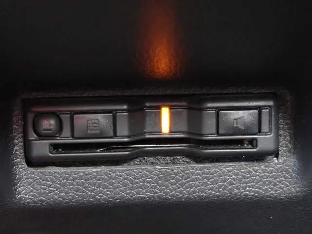 シャトル　ハイブリッド（ホンダ）の車両写真