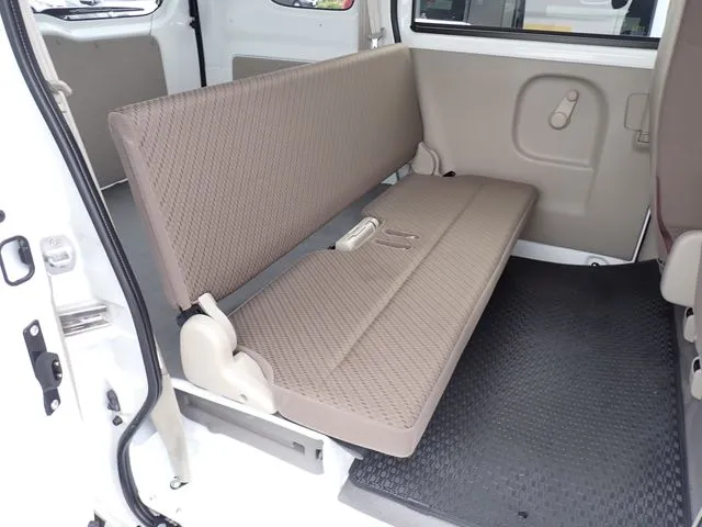 スズキ　エブリイバン