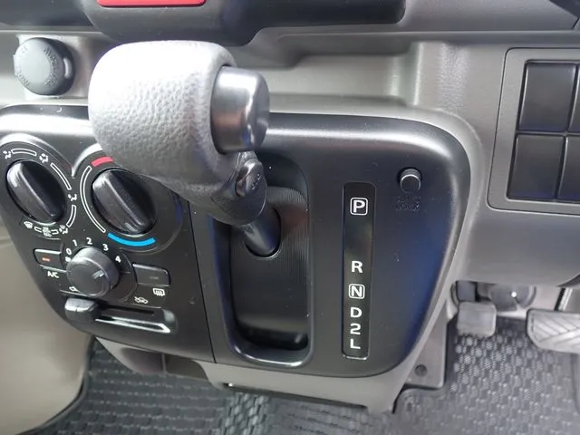 スズキ　エブリイバン