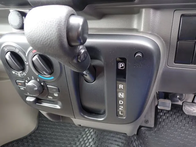 スズキ　エブリイバン