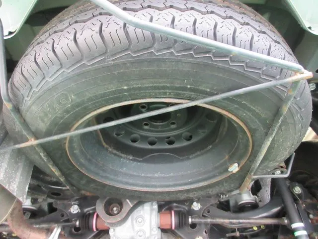 ニッサン　ＮＶ１５０　ＡＤ　４ＷＤ