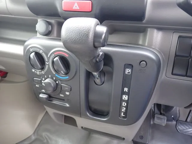 スズキ　エブリイバン