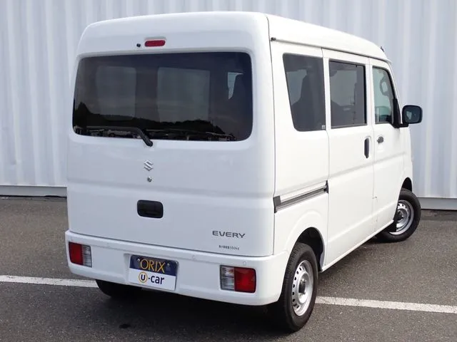 エブリイバン（スズキ）の車両写真