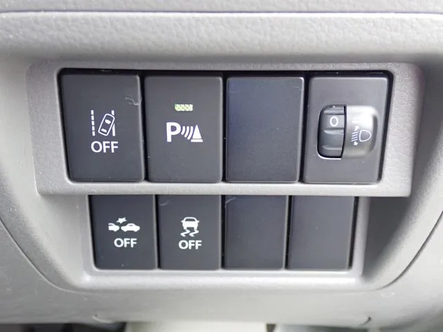 エブリイバン（スズキ）の車両写真