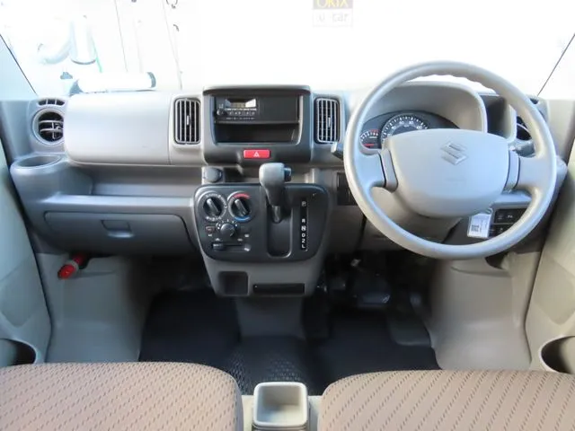 エブリイバン（スズキ）の車両写真