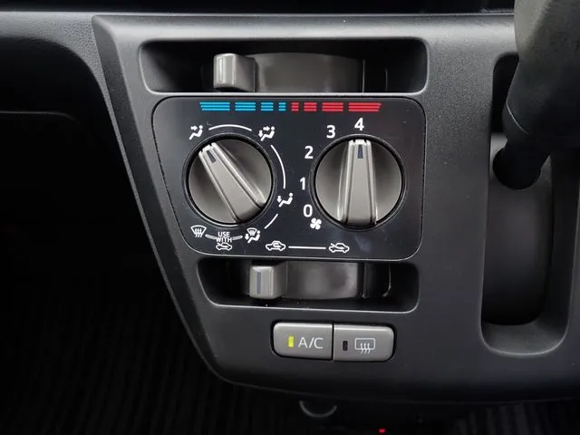 ダイハツ　ミラ　イース