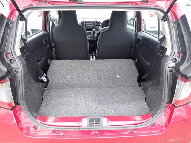 ダイハツ　ミラ　イース