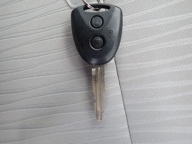 ダイハツ　ミラ　イース