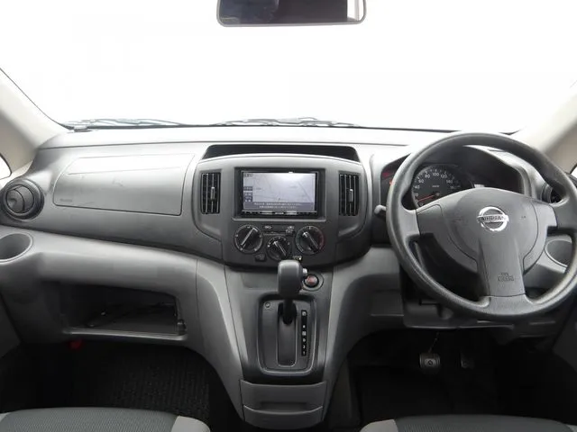 ニッサン NV200バネットバン