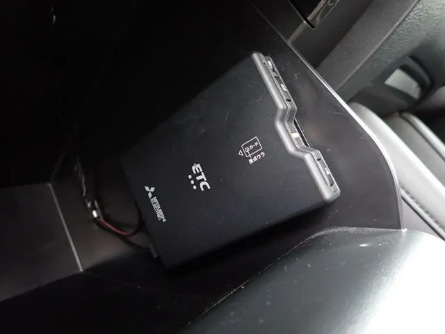 マツダ　ＭＡＺＤＡ３　セダン