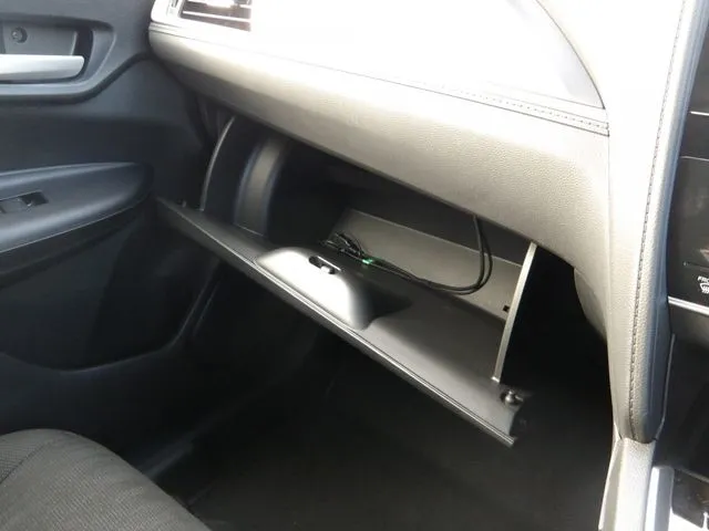 シャトル　ハイブリッド（ホンダ）の車両写真