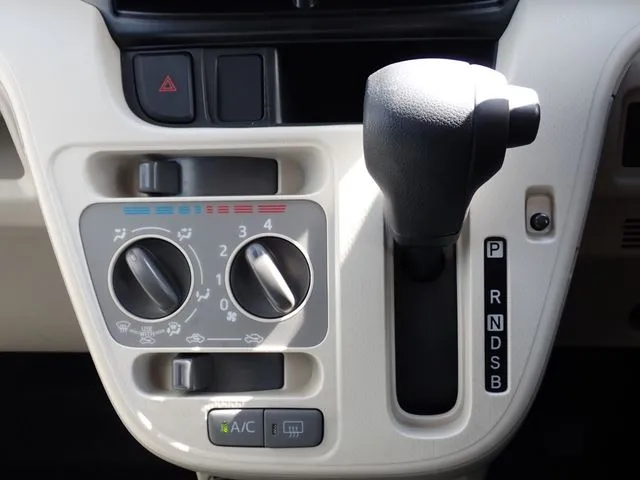 ムーヴ（ダイハツ）の車両写真