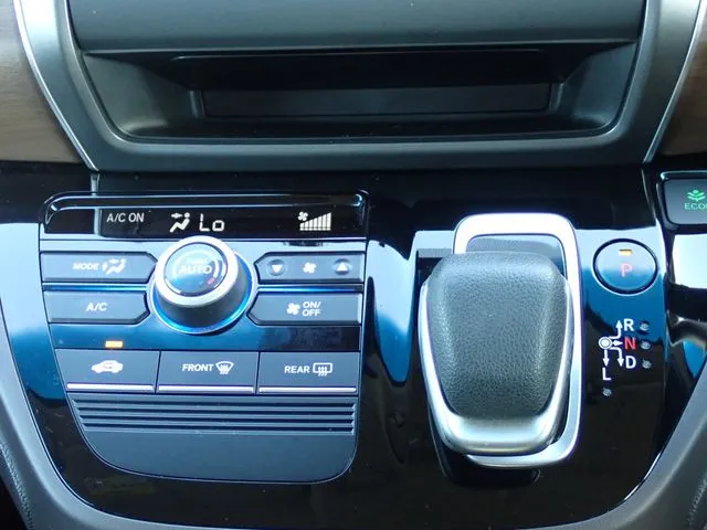 フリード　ハイブリッド（ホンダ）の車両写真