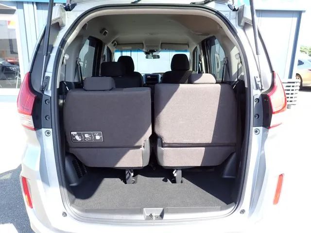 フリード　ハイブリッド（ホンダ）の車両写真