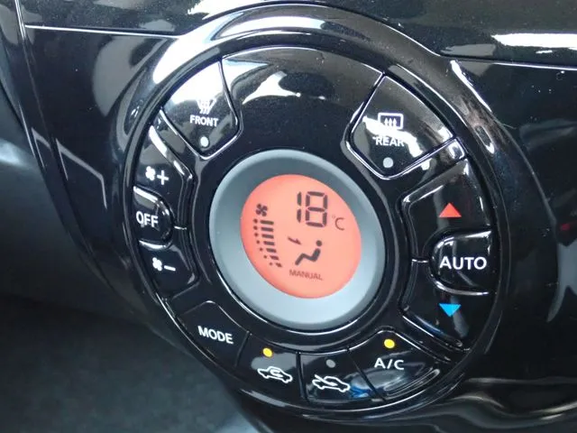 ノート（ニッサン）の車両写真