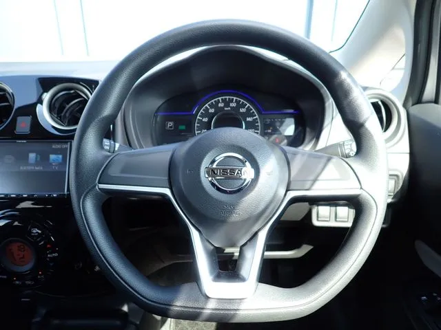 ノート（ニッサン）の車両写真