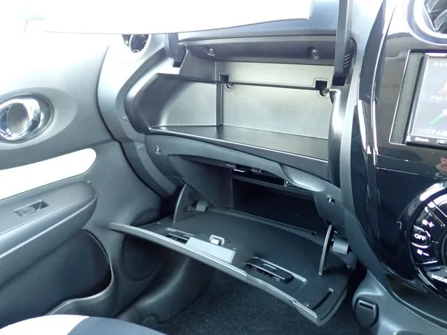 ノート（ニッサン）の車両写真