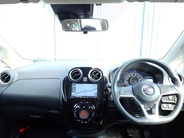 ノート（ニッサン）の車両写真