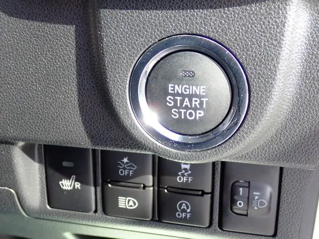 ムーヴ カスタム(ダイハツ)の車両写真