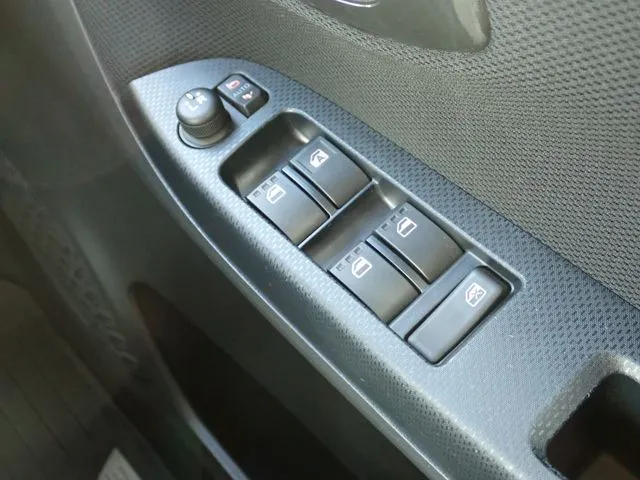 ムーヴ カスタム(ダイハツ)の車両写真