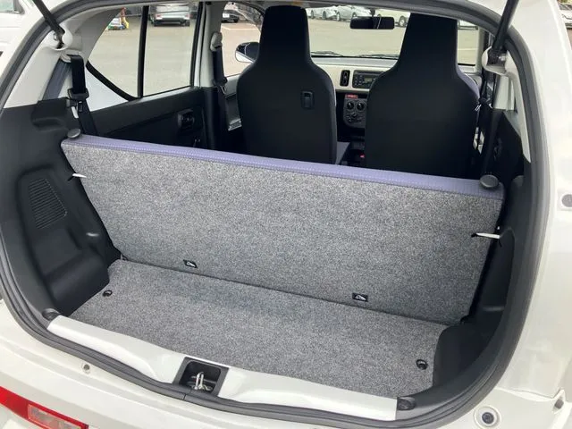 アルト　４ＷＤ（スズキ）の車両写真