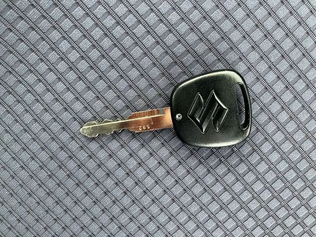 アルト　４ＷＤ（スズキ）の車両写真