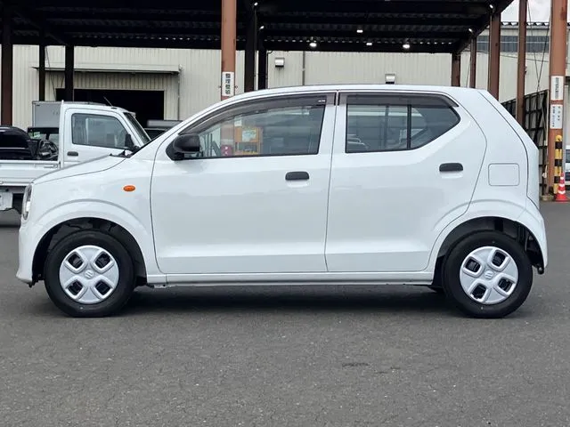 アルト　４ＷＤ（スズキ）の車両写真