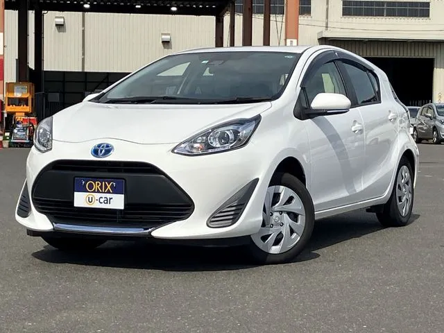 トヨタ　アクア