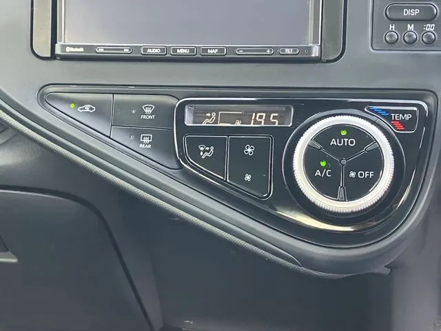 トヨタ　アクア