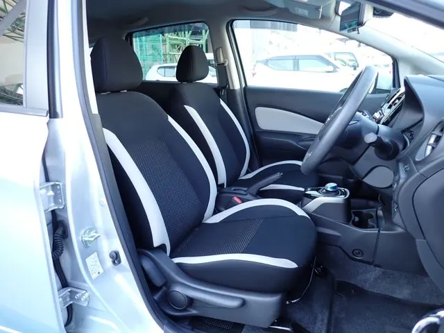 ニッサン　ノート