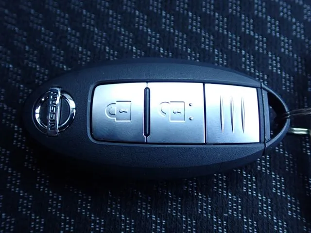 ニッサン　ノート