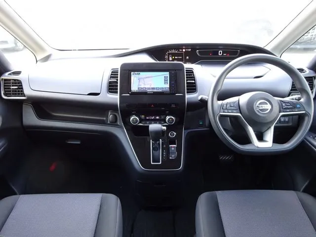 ニッサン セレナ Sハイブリッド