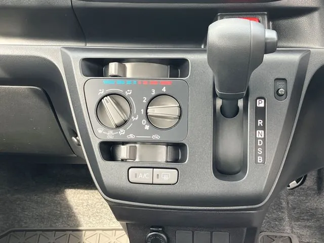 ダイハツ ミラ イース