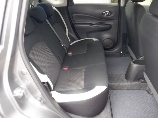 ノート（ニッサン）の車両写真