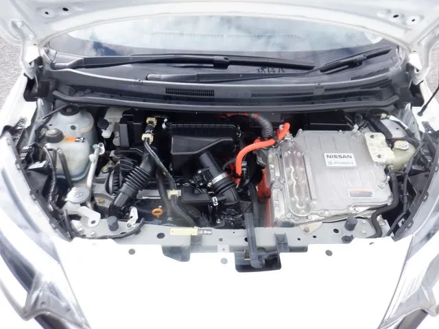 ニッサン　ノート