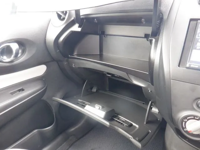 ノート（ニッサン）の車両写真