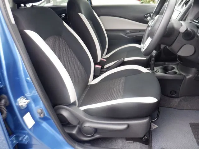 ノート（ニッサン）の車両写真