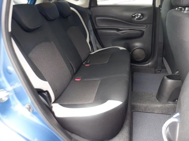 ノート（ニッサン）の車両写真