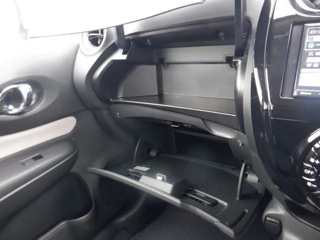 ニッサン　ノート